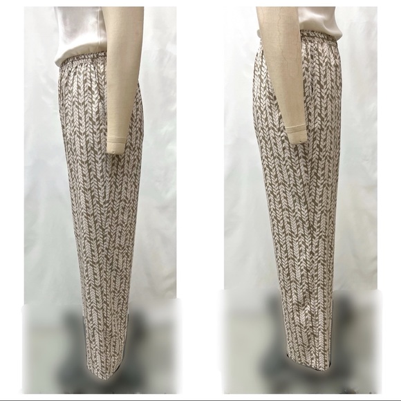 Coldwater Creek Light Brown and Cream Printed Leaves Pull On Pants